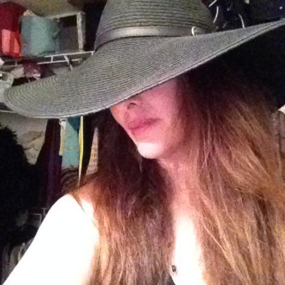 Meet your Posher, Lisa - Picture 1 of 1